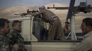 Kurdos de Irak arrebatan al Estado Islámico el control de una ciudad vecina a Mosul