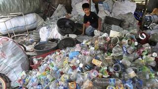 Expertos debaten sobre la contaminación por plásticos