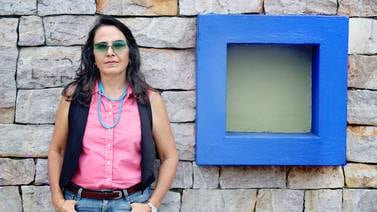 Una vida para chirotear y reír a carcajadas: Jaime Gamboa comenta la novela ‘Zona azul’ de Dorelia Barahona