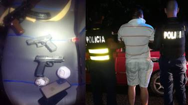 Caen taxista y dos extranjeros por llevar un fusil AK-47 en Corredores 