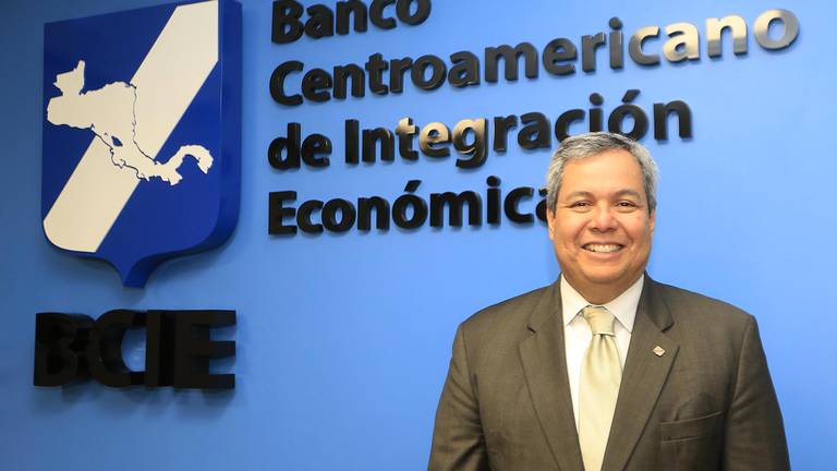 ‘Pareciera que se escogió un culpable’, dice Dante Mossi sobre investigación del BCIE en Costa Rica