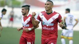 Cristian Lagos busca su despertar goleador en Santos