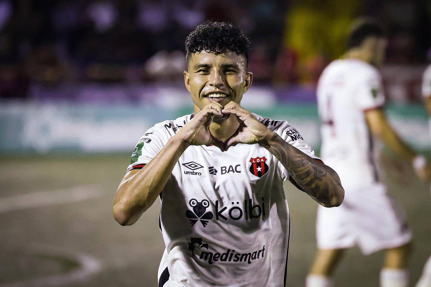 Johan Venegas volvió al gol después de seis meses. El futbolista de Liga Deportiva Alajuelense se quitó un peso de encima en Guápiles.