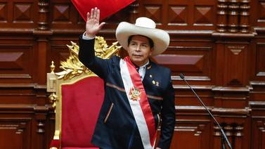 Gobernadores de Perú plantean adelanto de elecciones para solucionar crisis política
