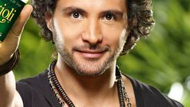 El instructor de yoga de los famosos, Alejandro Maldonado, ya está en Costa Rica