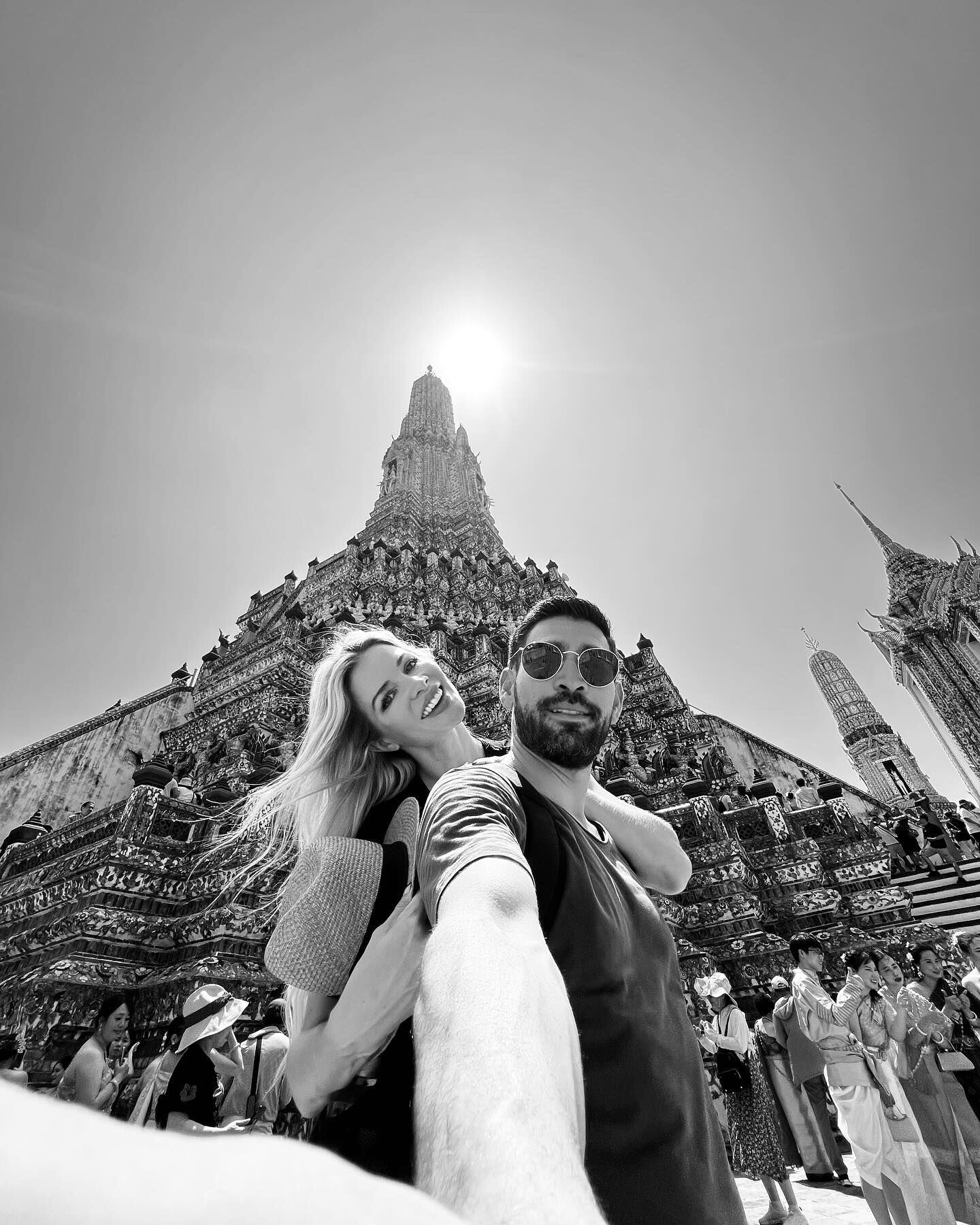 Durante su luna de miel Leonora Jiménez y Mariano Herrera han visitado lugares históricos y turísticos de Tailandia.