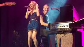 Kylie Minogue y Coldplay cantaron juntos en concierto de la banda británica en Australia
