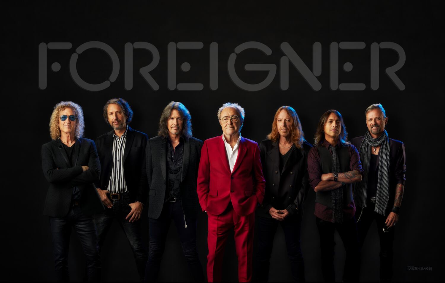 Foreigner se ha mantenido en actividad con nuevos integrantes, todos en función del guitarrista y fundador Mick Jones. 