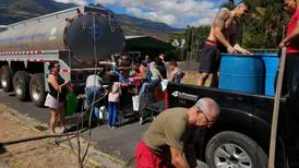 AyA apura distribución de agua con camiones cisterna en barrios del sur de San José