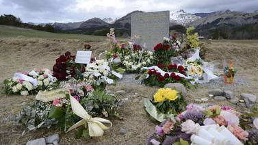 Copiloto de Germanwings aceleró adrede  descenso de avión, revela segunda caja negra    