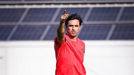 Bryan Ruiz comienza su carrera como entrenador con Alajuelense