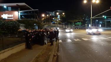 Fuerza Pública elimina bloqueo frente a la Facultad de Derecho de la UCR