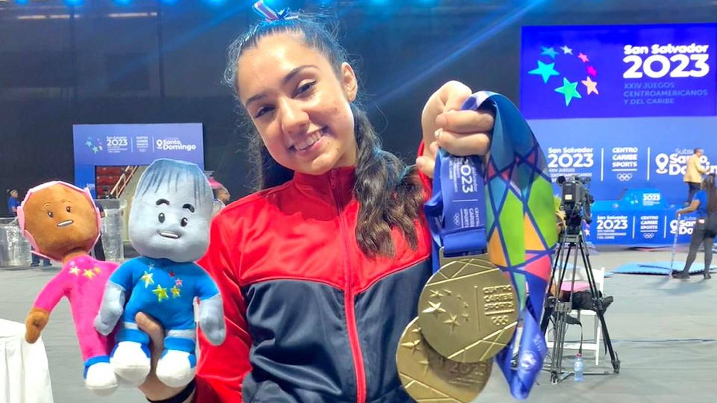 María Paula Salas Rodríguez es una taekwondista que tiene 20 años y ganó dos medallas de oro en taekwondo pumsae de los Juegos Centroamericanos y del Caribe San Salvador 2023