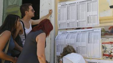 Los primeros resultados oficiales apuntan a una victoria del 'no' en Grecia