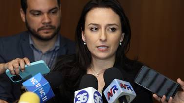 Sala IV pide a Natalia Díaz explicar tardanza en firma de ley