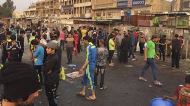 Explosiones en un mercado de  Bagdad cobran al menos 59 vidas