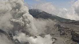 Volcán Poás lleva dos días con erupciones de gases y ceniza  