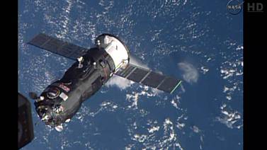  Nave rusa se acopló con éxito a estación espacial internacional