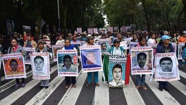 México aprueba primera reparación a familiares de víctima en caso de Ayotzinapa