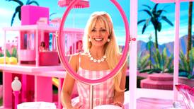 Barbie también tiene su propia historia... y no, no todo es color de rosa