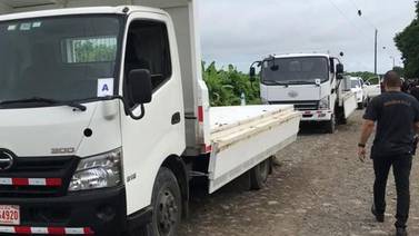 Policía decomisa 795 kilos de coca en dos camiones en Siquirres
