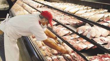 Comercio no informa de si la carne tiene sales y agua