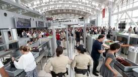 Aeropuertos Juan Santamaría, Daniel Oduber y Tobías Bolaños  tienen solo la mitad de los policías requeridos