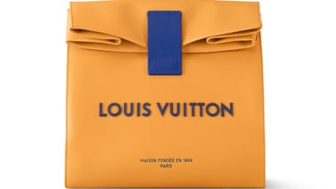 Bolso de Louis Vuitton en forma de bolsa de papel cuesta más de $3000