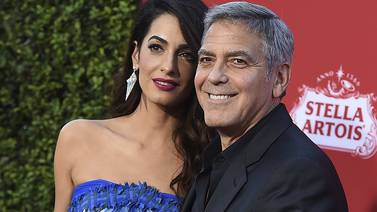 George y Amal Clooney donan $500.000 a marchas de estudiantes contra armas