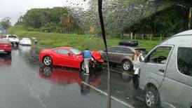 Choque de Ferrari causó conmoción en Alajuela