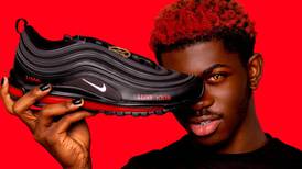 Rapero Lil Nas X vende ‘las tenis del diablo’ con sangre humana y Nike entabla demanda