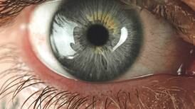 ¿Cómo prevenir las cataratas en los ojos?