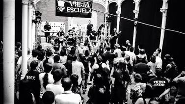 Festival Vieja Escuela: 10 horas de punk, metal y hermandad
