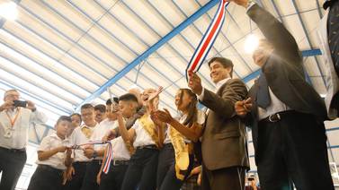 Alumnos de Colima reciben nueva escuela para dar la antigua a carretera de Circunvalación