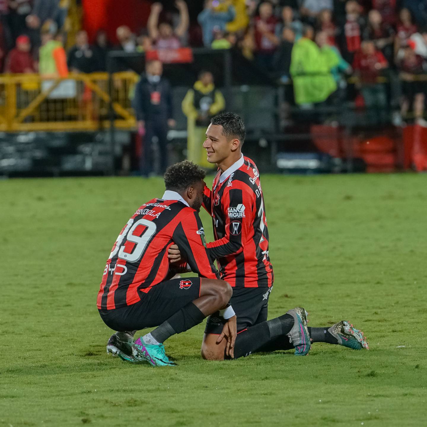 Freddy Góndola y Doryan Rodríguez tenían plena confianza de que Liga Deportiva Alajuelense se impondría en penales.