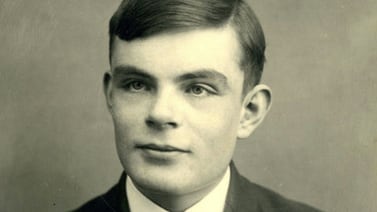 Servicio secreto británico se disculpa por la persecución al genio Alan Turing