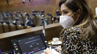 Empleo público necesita 38 votos para aprobarse, resuelve Silvia Hernández