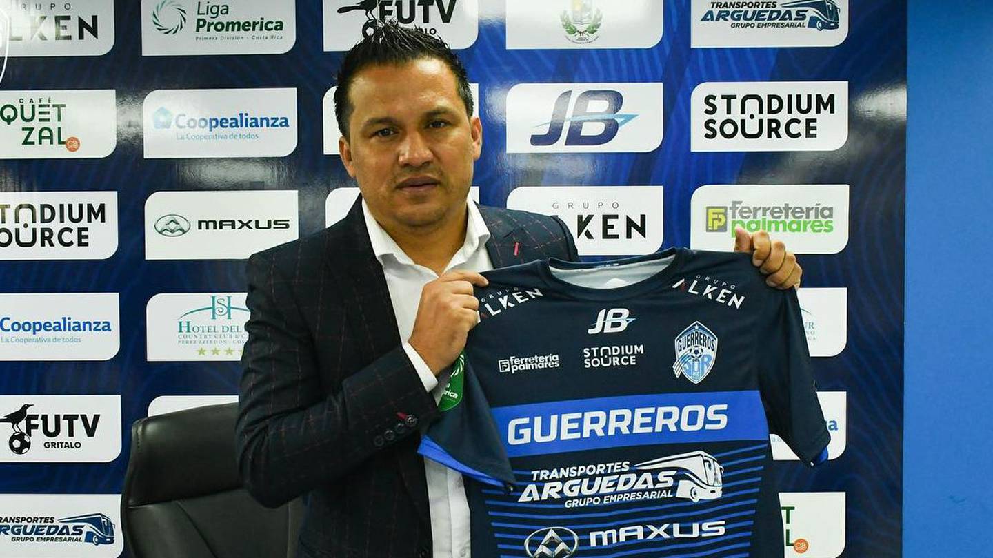 El técnico guatemalteco, Amarini Villatoro, dirigió a Pérez Zeledón en la temporada 2021-2022. Su saldo con los generaleños fue positivo.