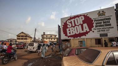 Empleados de Cruz Roja 'desaparecen' 5 millones de euros de la lucha contra el ébola en África