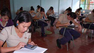 Costa Rica empezó tarde la universalización de la educación en colegios