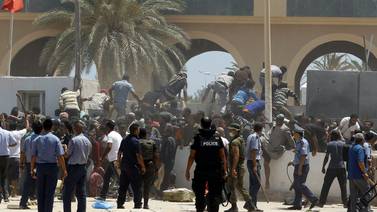 Salida de extranjeros amenaza  el sistema de salud en  Libia     