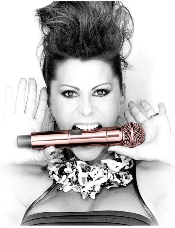 Alejandra Guzman Le Cantara A Los Ticos El 28 De Marzo La Nacion