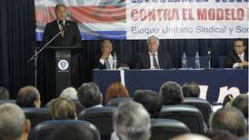  Presidente Luis Guillermo Solís apoya revisión de las anualidades en el sector público