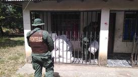 Policía decomisa casi dos toneladas de cianuro en corredor de una casa en La Cruz, Guanacaste