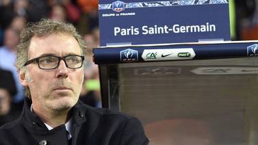 Paris Saint Germain oficializa la salida del técnico Laurent Blanc