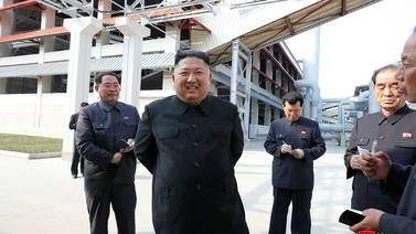Líder norcoreano Kim Jong Un reaparece luego de casi tres semanas de ausencia, según agencia oficial