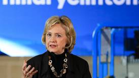 Hillary Clinton arrasa en la 'primaria invisible' de Estados Unidos