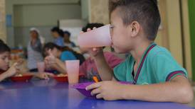 El comedor infantil de Tejarcillos: así se alimenta a un centenar de niños en tiempos de pandemia
