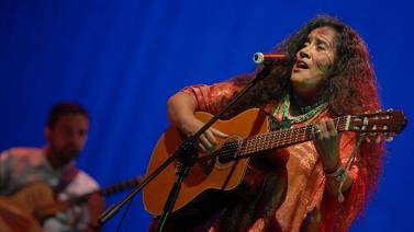 Guadalupe Urbina   lleva  la  música guanacasteca  hoy al Teatro Nacional