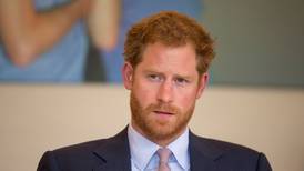 Príncipe Enrique confiesa que nadie en la familia real británica quiere asumir la corona